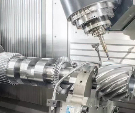 Centro di lavorazione CNC a 7 assi