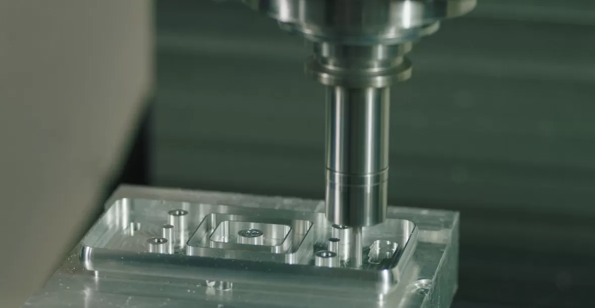 Centri di foratura e fresatura CNC Centri di foratura e fresatura CNC