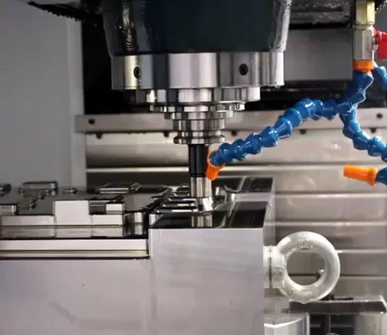 Centro di lavoro verticale CNC Centro di lavoro verticale CNC