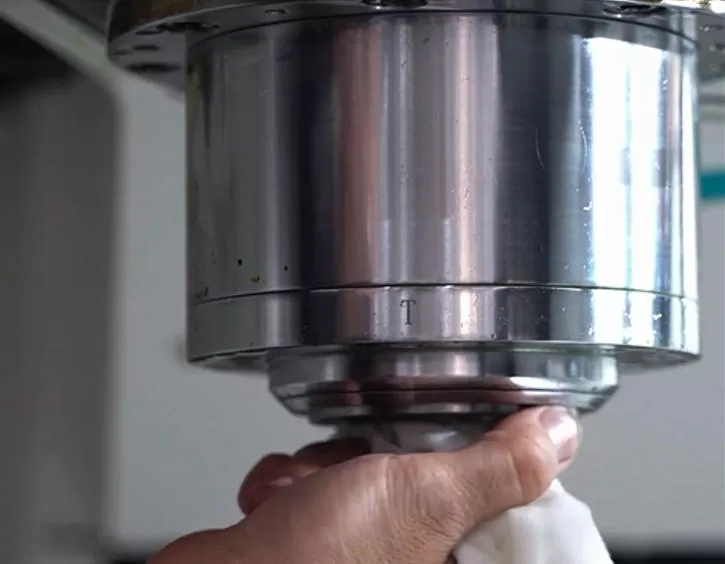 Cura del cono del mandrino CNC
