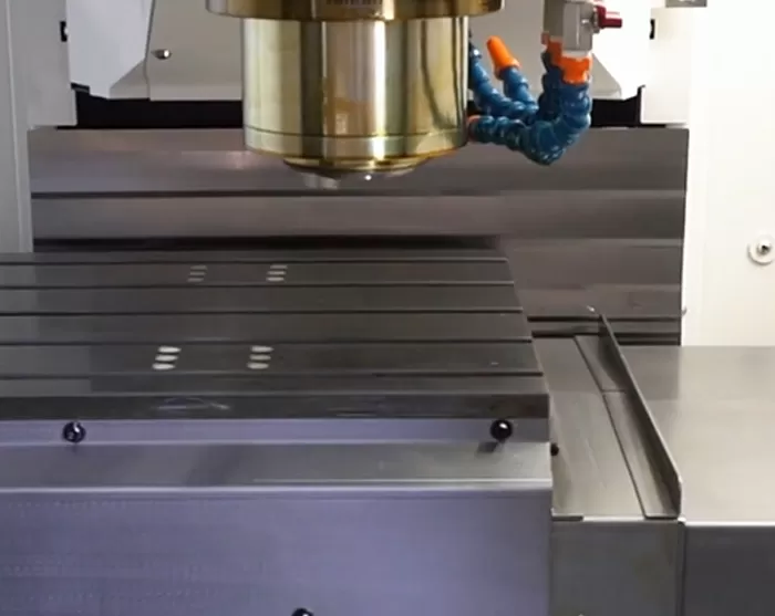 Posizionamento al Centro degli Assi CNC Posizionamento al Centro degli Assi CNC