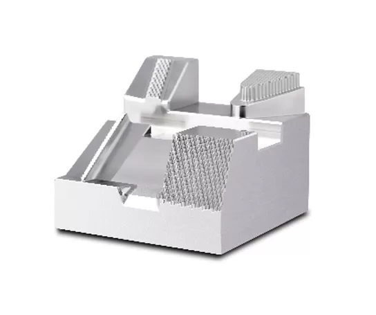 Macchina CNC a 5 assi funzionante