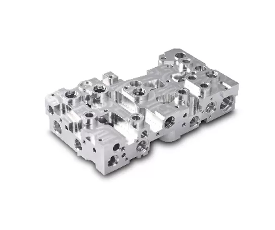 Macchina CNC a 5 assi funzionante